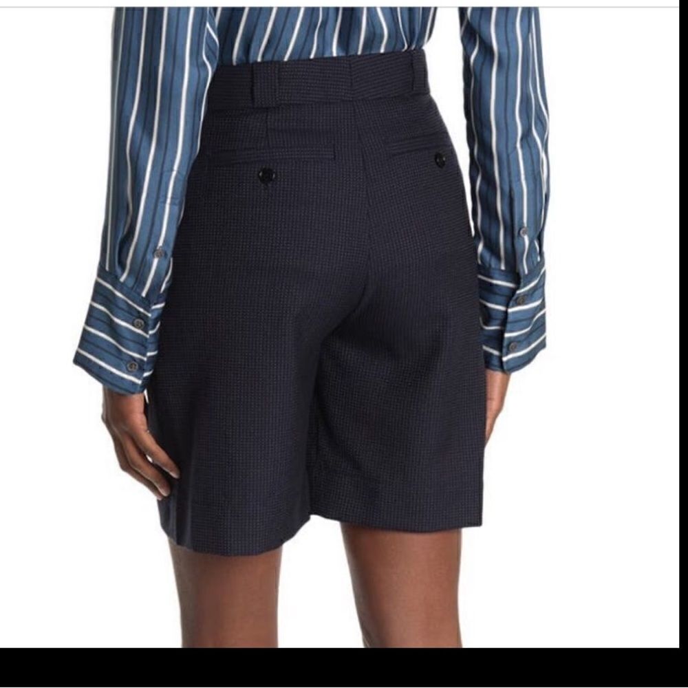 Burberry Women’s Bermuda shorts 100% wool size 2, NWT - Picture 2 of 11